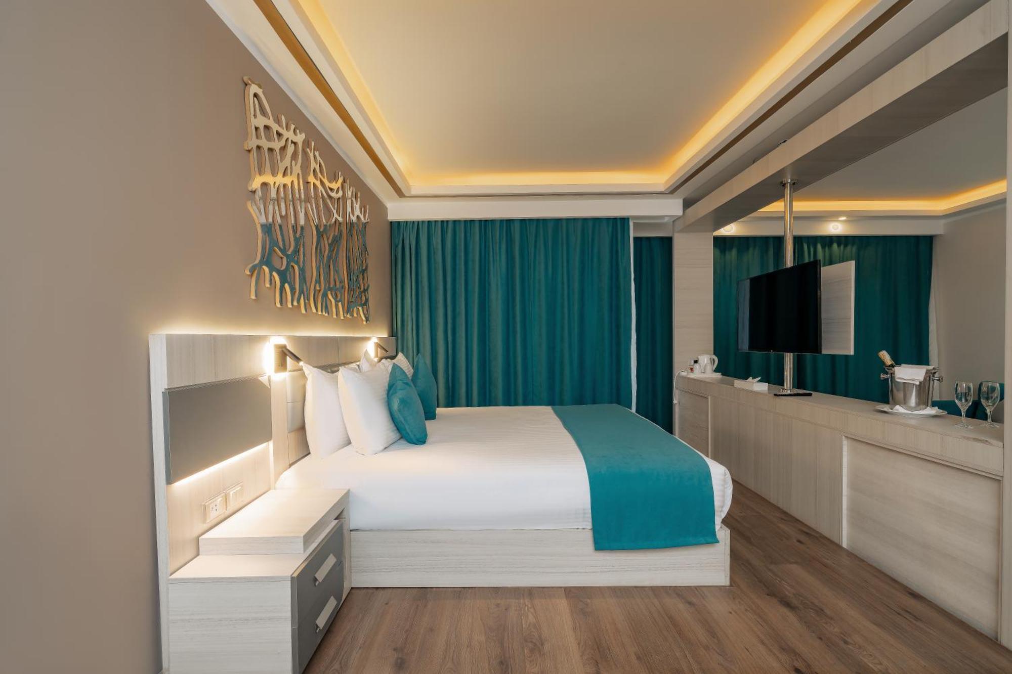 Sirena Beach Resort & Spa مرسى علم المظهر الخارجي الصورة